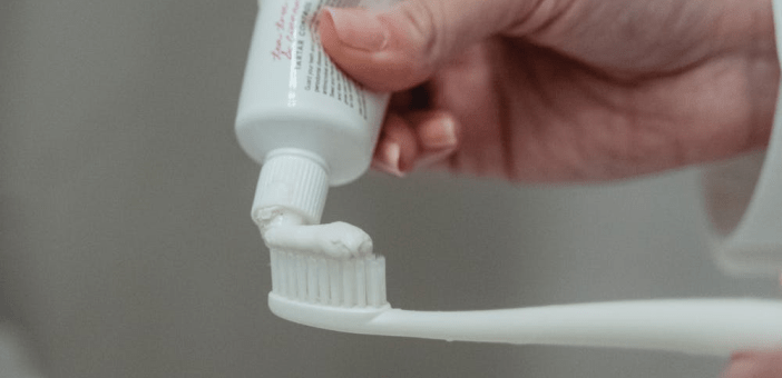 #DailyRoutine: як вибрати зубну щітку та пасту? 