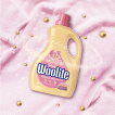 Средство для стирки Woolite для шерсти и деликатных тканей с кератином 1,8 л фото 2