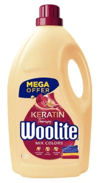 Средство для стирки Woolite для цветных тканей с кератином 4.5 л
