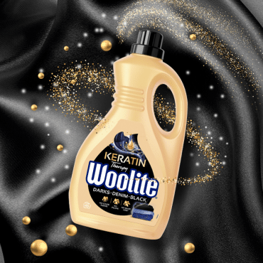 Средство для стирки Woolite для черных и джинсовых тканей с кератином 2.7 л фото 1