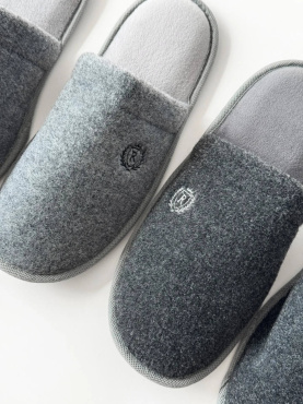 Тапочки домашние войлочные мужские Twins HS-OZ LAMA с вышивкой серые (UA) размер 42-43 фото 7