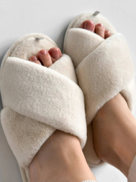 Капці домашні жіночі Twins HS-LUX хутрянi перехрест milk (X) розмір 40 фото 6