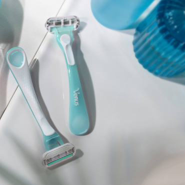 Одноразові станки для гоління (бритви) жіночі Venus Smooth Sensitive 3 шт. фото 6