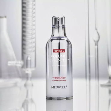 Кислородная эссенция Medi-Peel Peptide9 Volume Essence с пептидами и центеллой для лица 100 мл фото 1