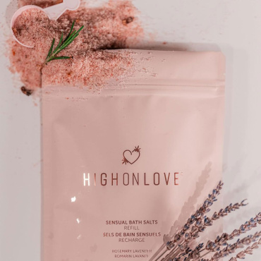 РЕФІЛ Рожева сіль для ванни з олією канабісу HighOnLove Sensual Bath Salt 500 г