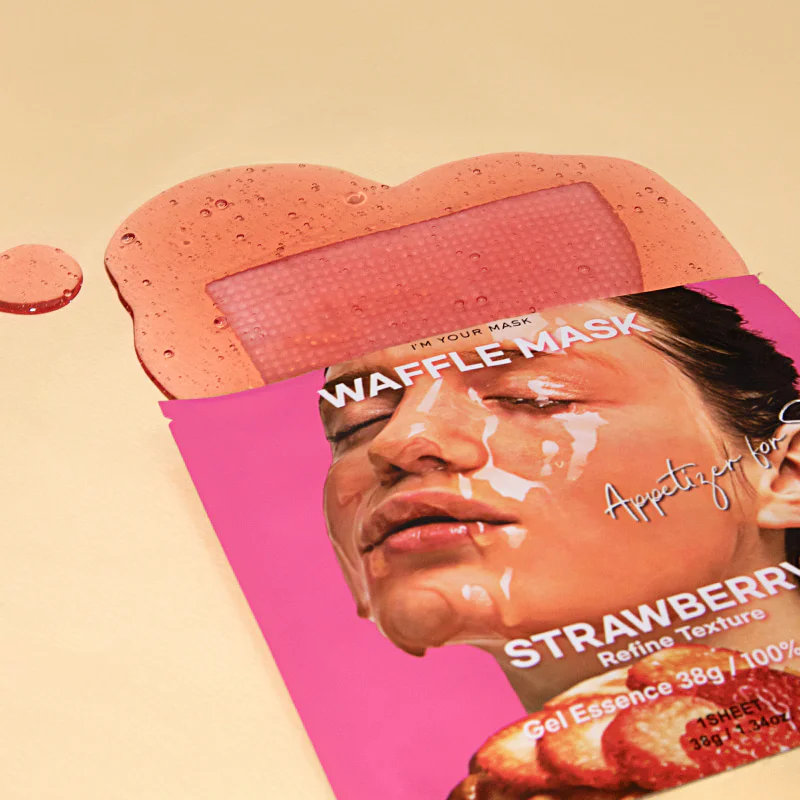 Маска тканинна для обличчя Kocostar Strawberry Waffle Mask Полуничний фреш тонізувальна 38 г фото 1