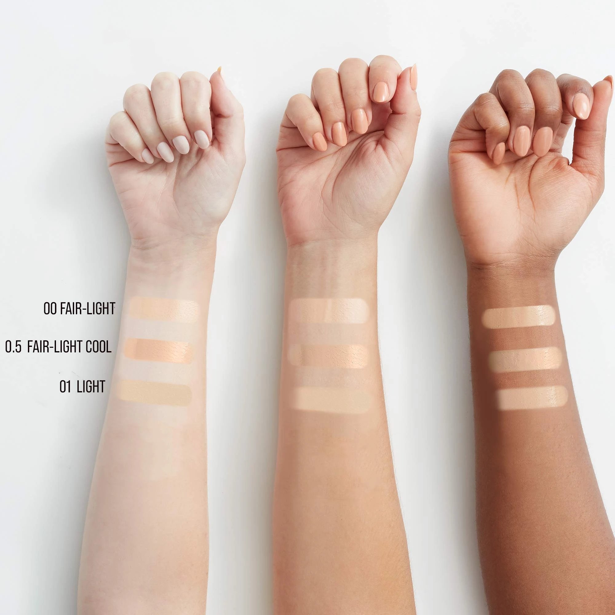 Тональная основа Maybelline New York Instant Perfector Glow 4 в 1 с эффектом сияния № 0.5 Fair Light Cool 20 мл фото 4