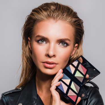 Тени для глаз Color Me Eight Moments Eyeshadow, оттенок 6, 12 г фото 1